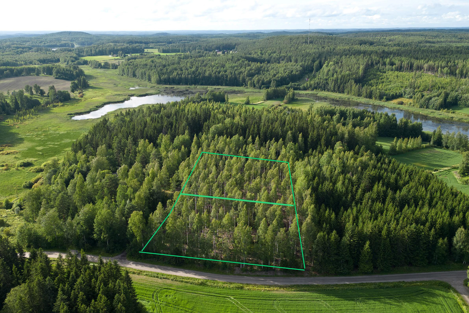Nuutilanlahdentie 40, Velaatta