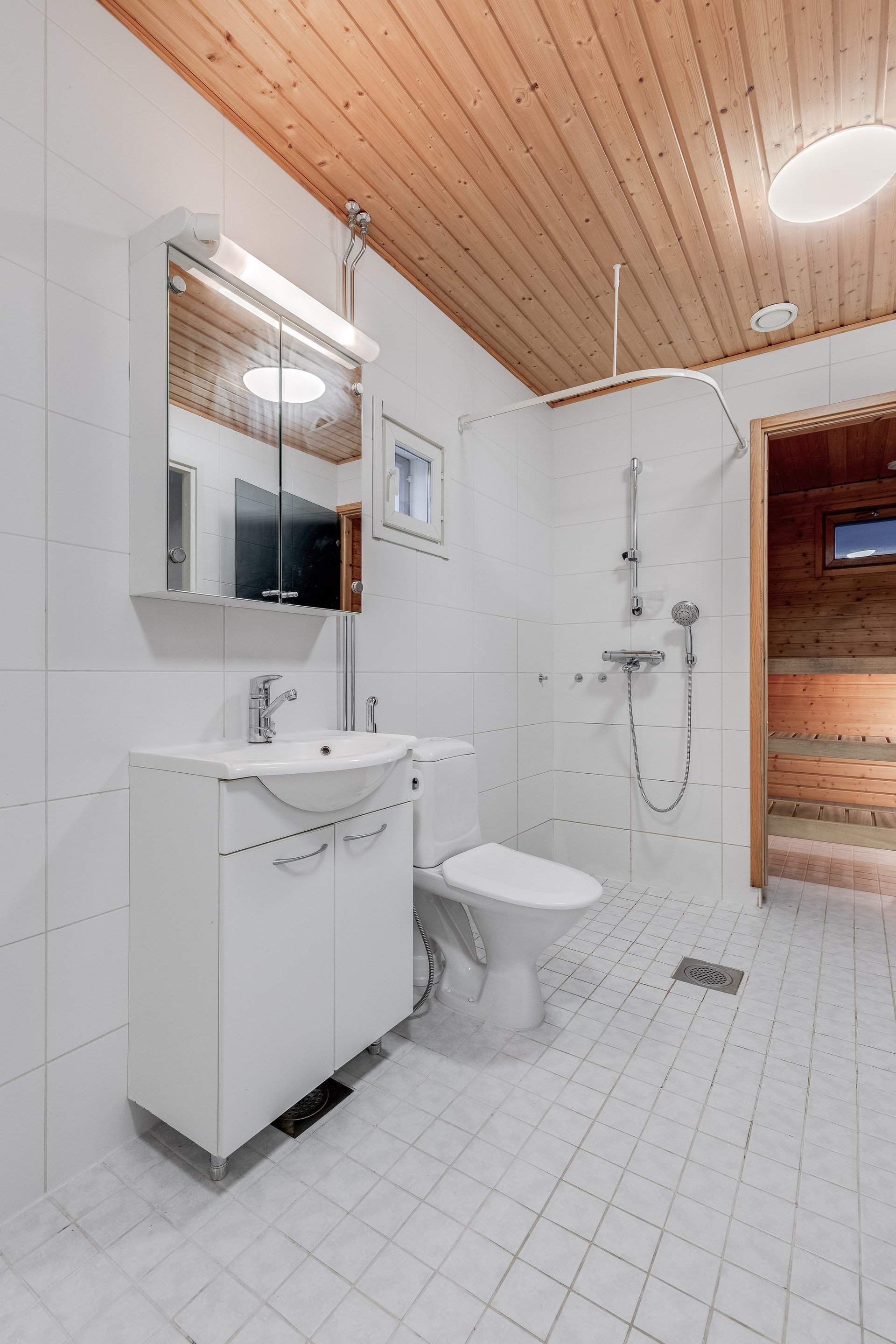 Osuuskunnantie 47, Länsi-Pakila, Helsinki
