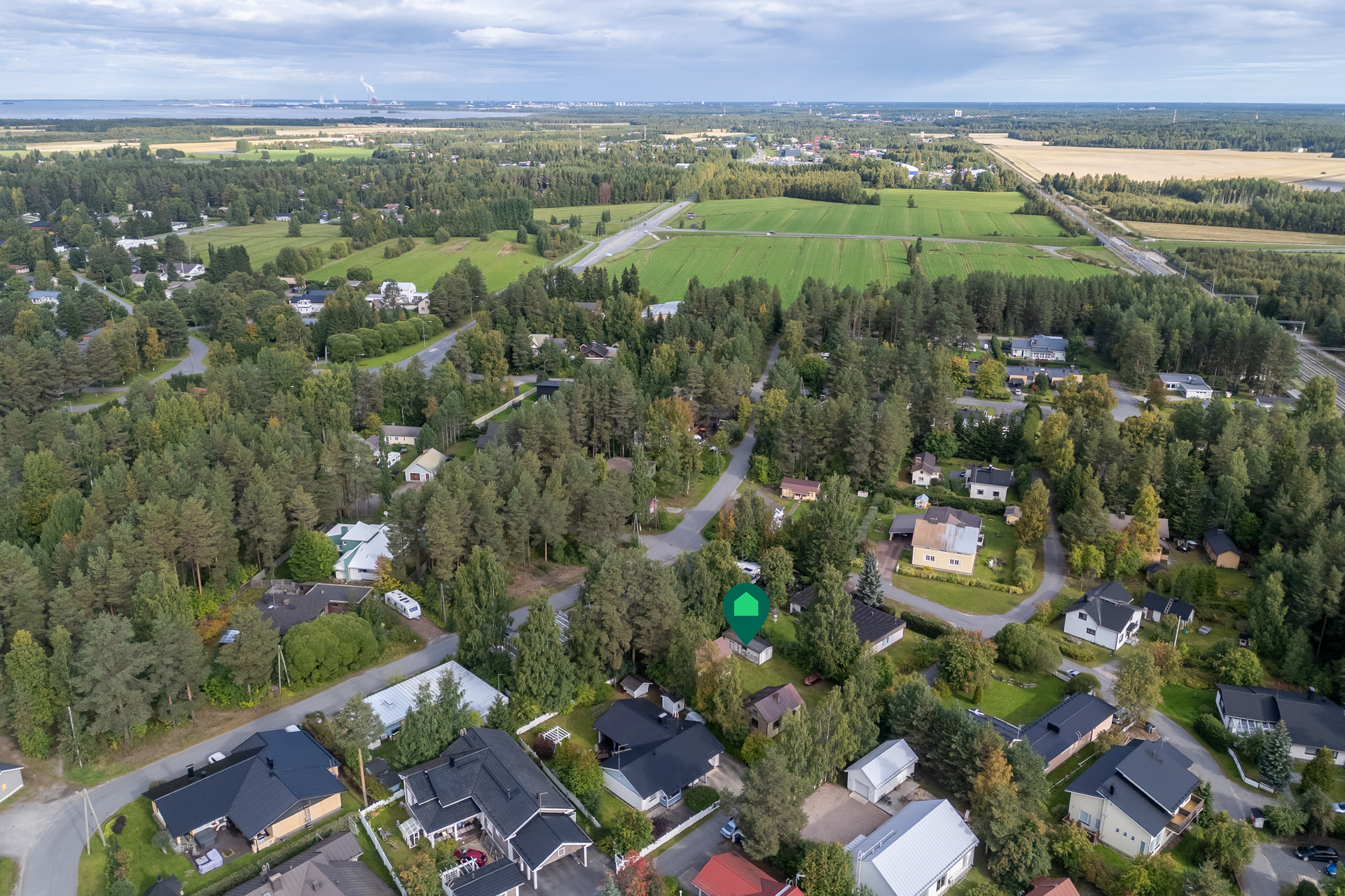 Oskarintie 7, Asemanseutu, Kempele