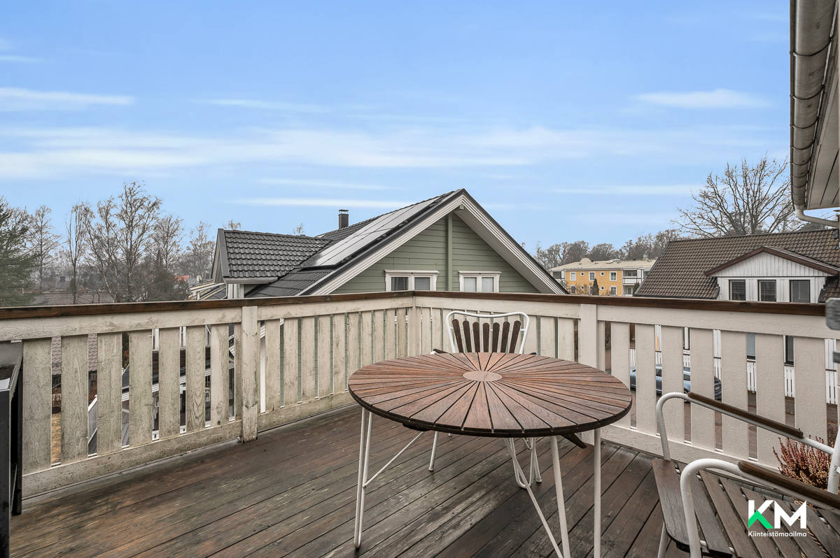 Carpelanintie 3, Raasepori