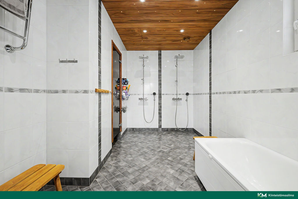 Peukaloisentie 18, Nurmijärvi