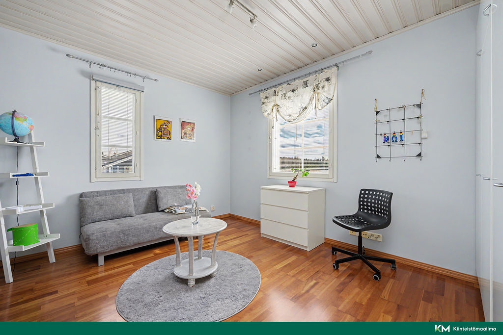 Peukaloisentie 18, Nurmijärvi