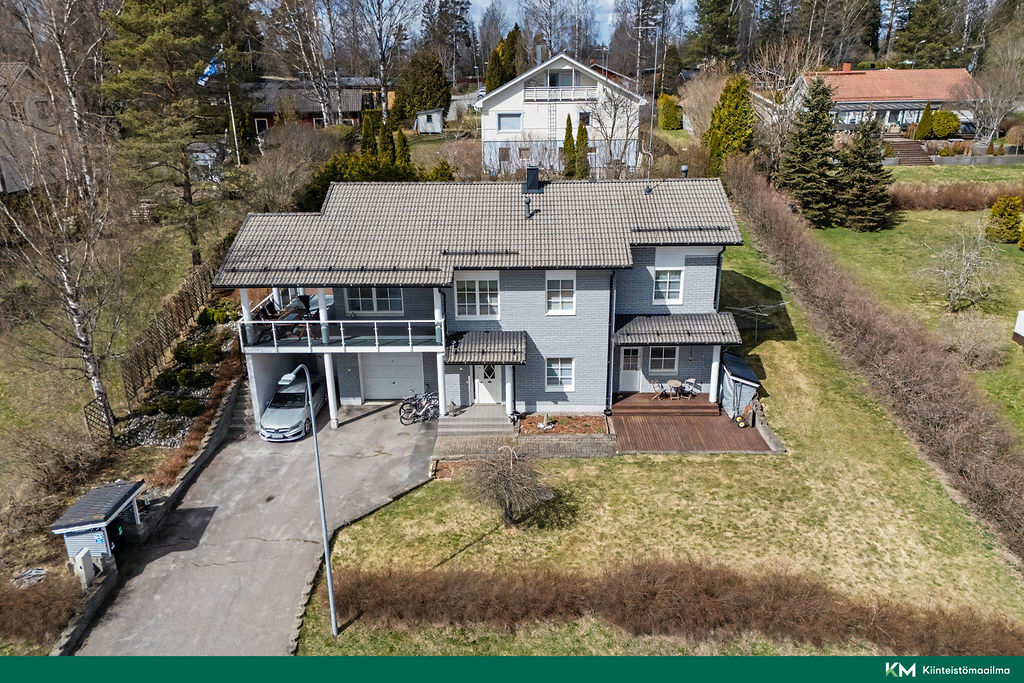 Peukaloisentie 18, Nurmijärvi