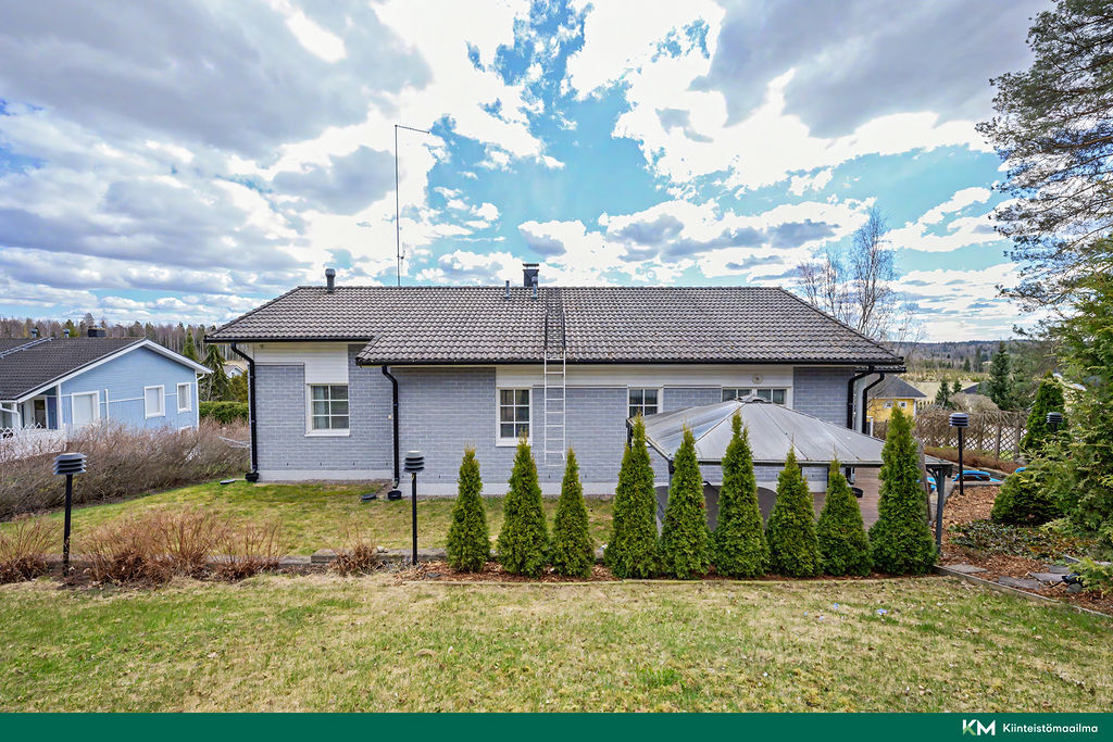 Peukaloisentie 18, Nurmijärvi