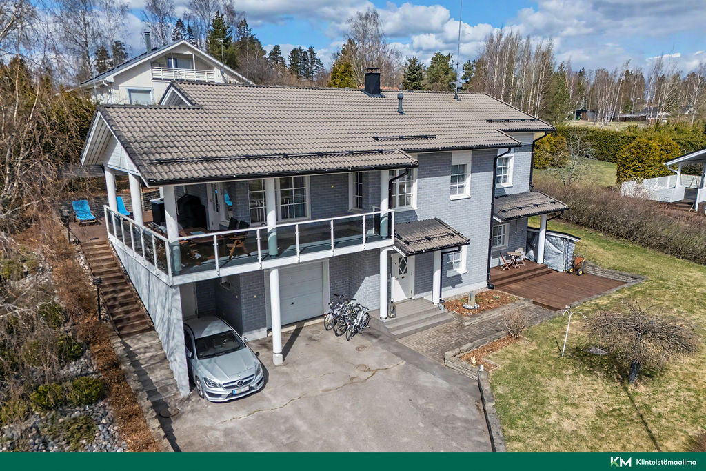 Peukaloisentie 18, Nurmijärvi