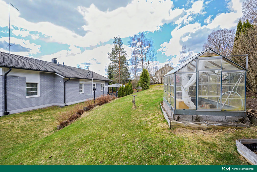 Peukaloisentie 18, Nurmijärvi