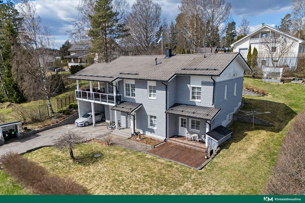 Peukaloisentie 18, Nurmijärvi