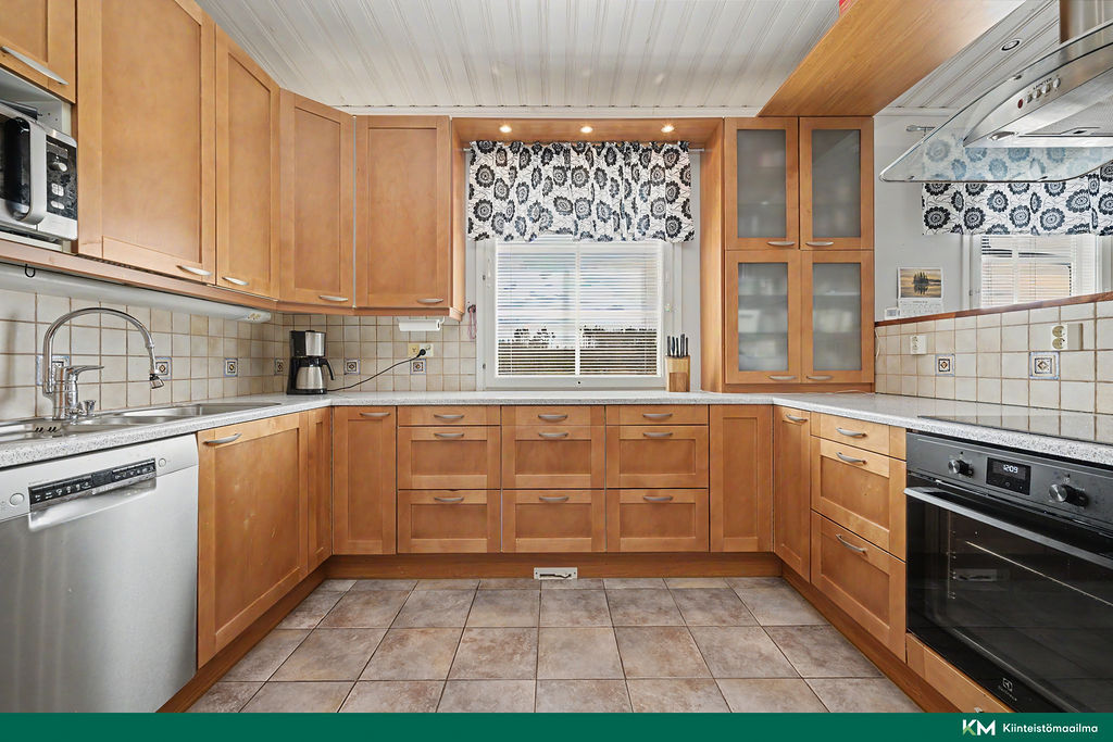 Peukaloisentie 18, Nurmijärvi