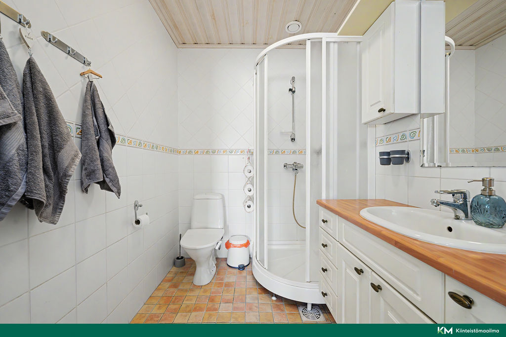 Peukaloisentie 18, Nurmijärvi