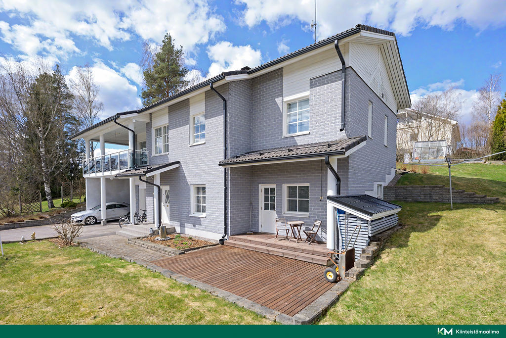 Peukaloisentie 18, Nurmijärvi