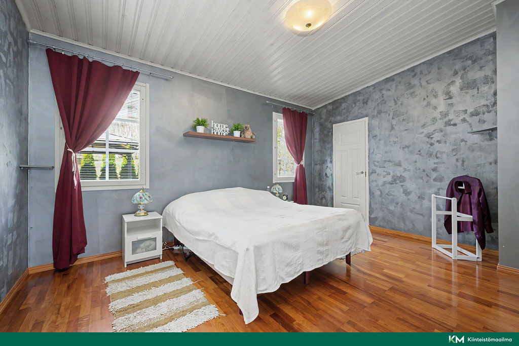 Peukaloisentie 18, Nurmijärvi