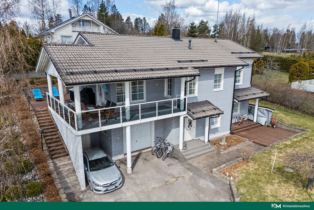 Peukaloisentie 18, Nurmijärvi