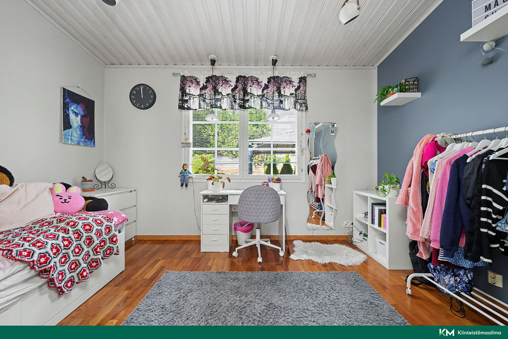 Peukaloisentie 18, Nurmijärvi