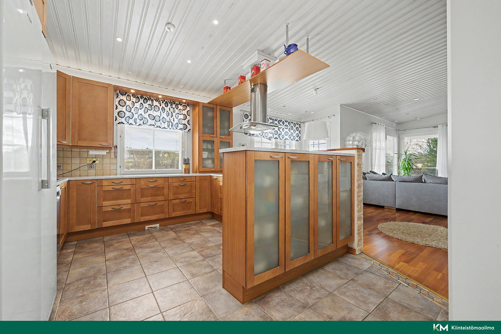 Peukaloisentie 18, Nurmijärvi