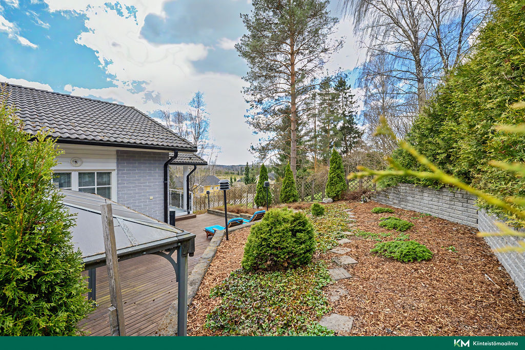 Peukaloisentie 18, Nurmijärvi