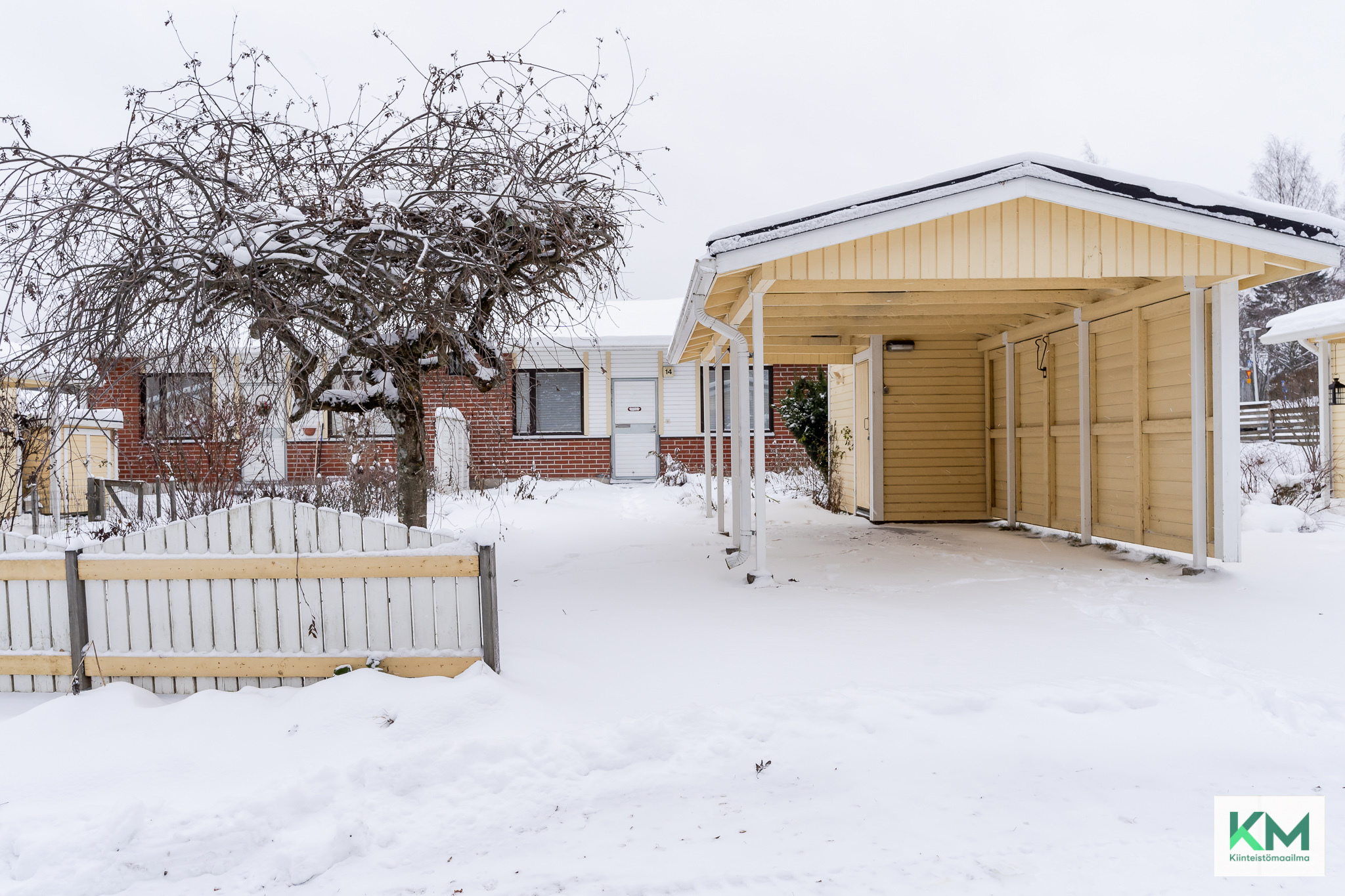 Autokatos ja oma etupiha