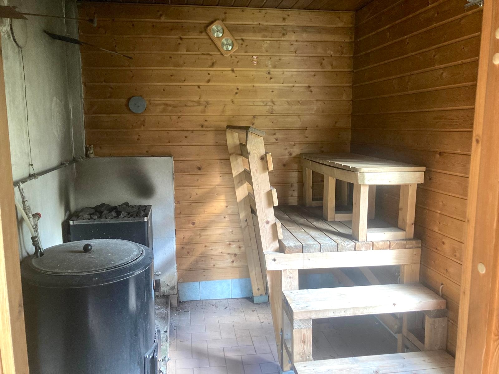Salonmäentie 83, Mieto, Kurikka