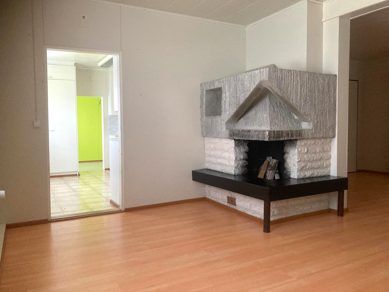 Salonmäentie 83, Mieto, Kurikka