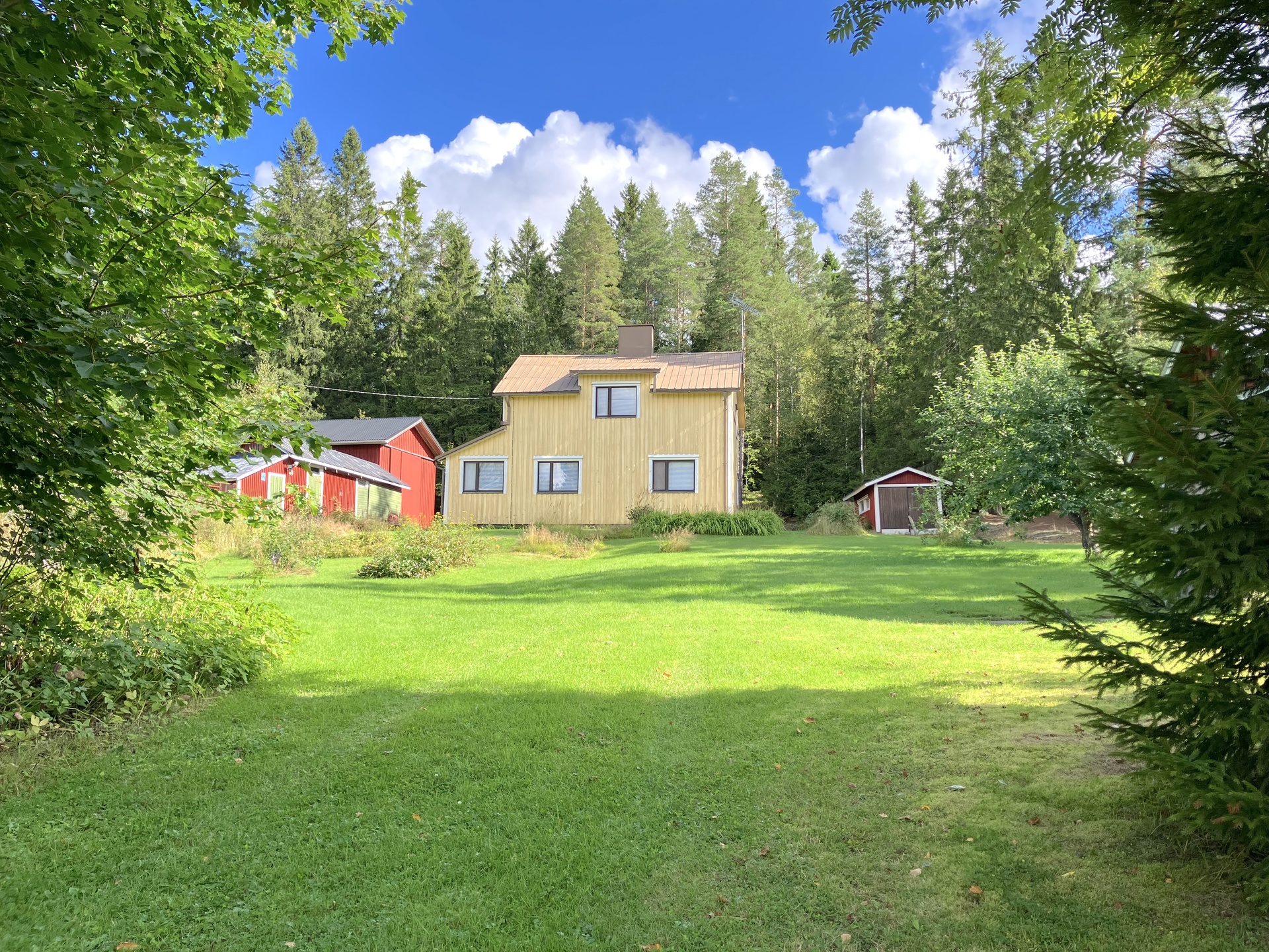 Salonmäentie 83, Mieto, Kurikka