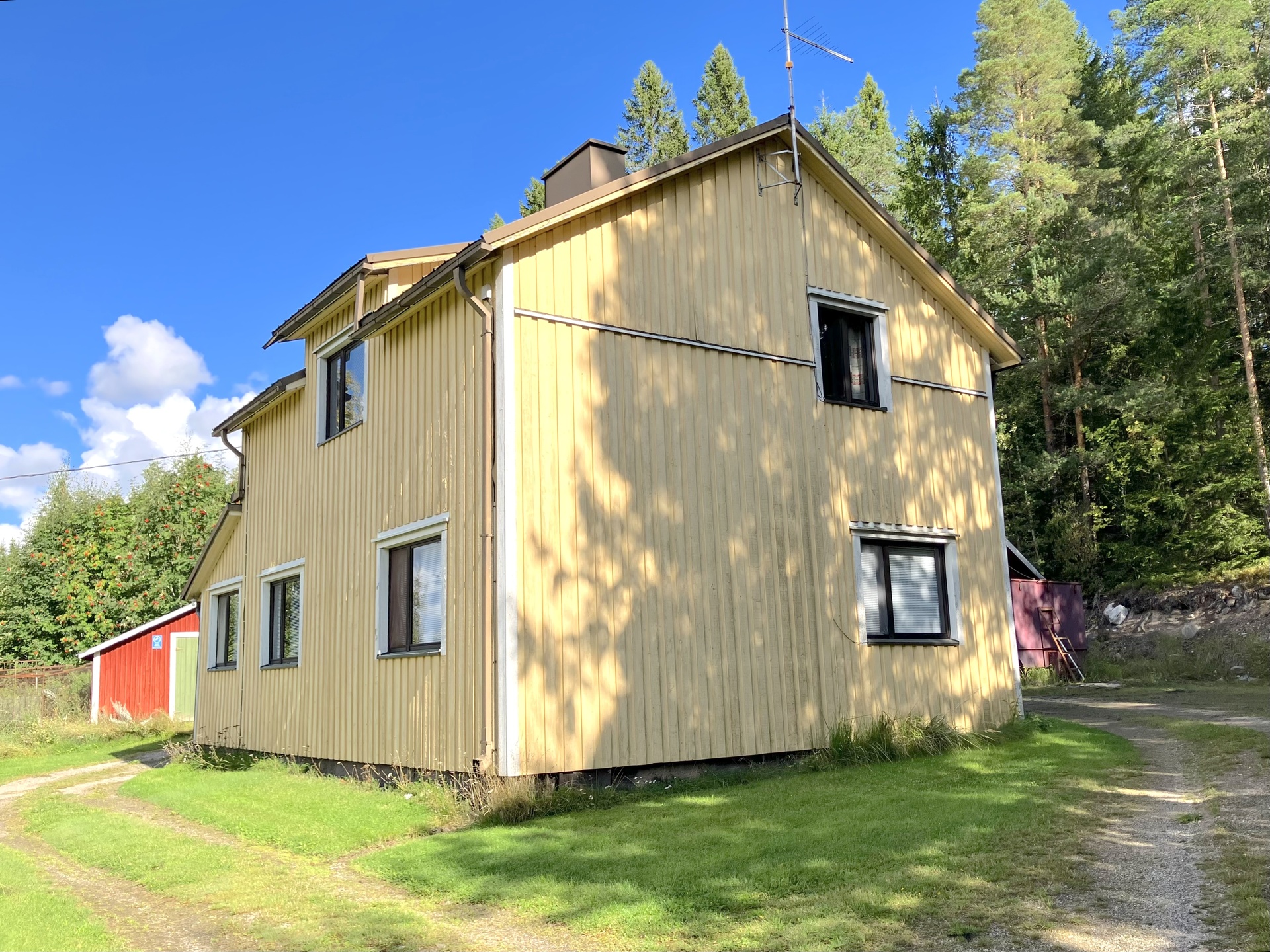 Salonmäentie 83, Mieto, Kurikka