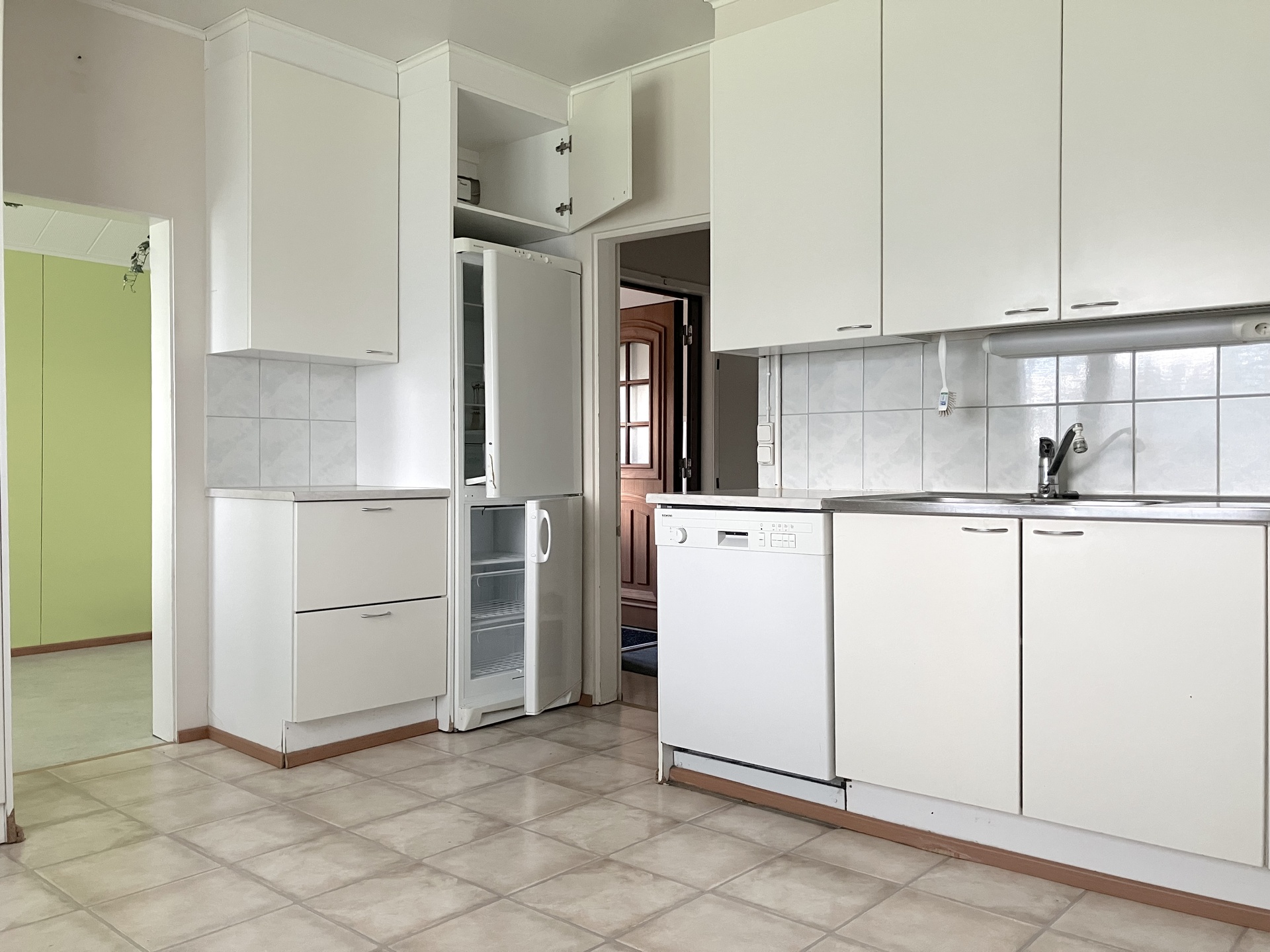 Salonmäentie 83, Mieto, Kurikka