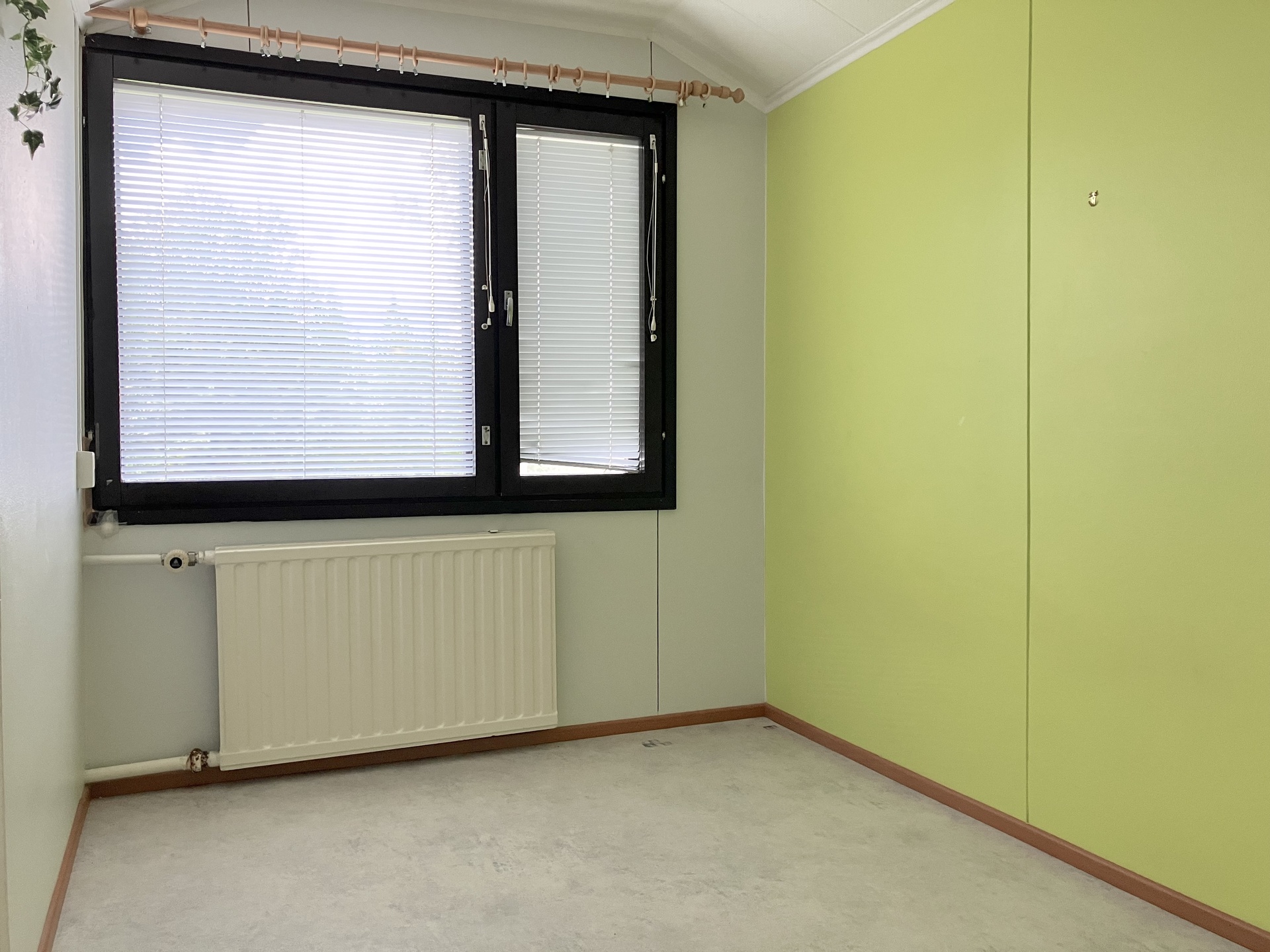 Salonmäentie 83, Mieto, Kurikka
