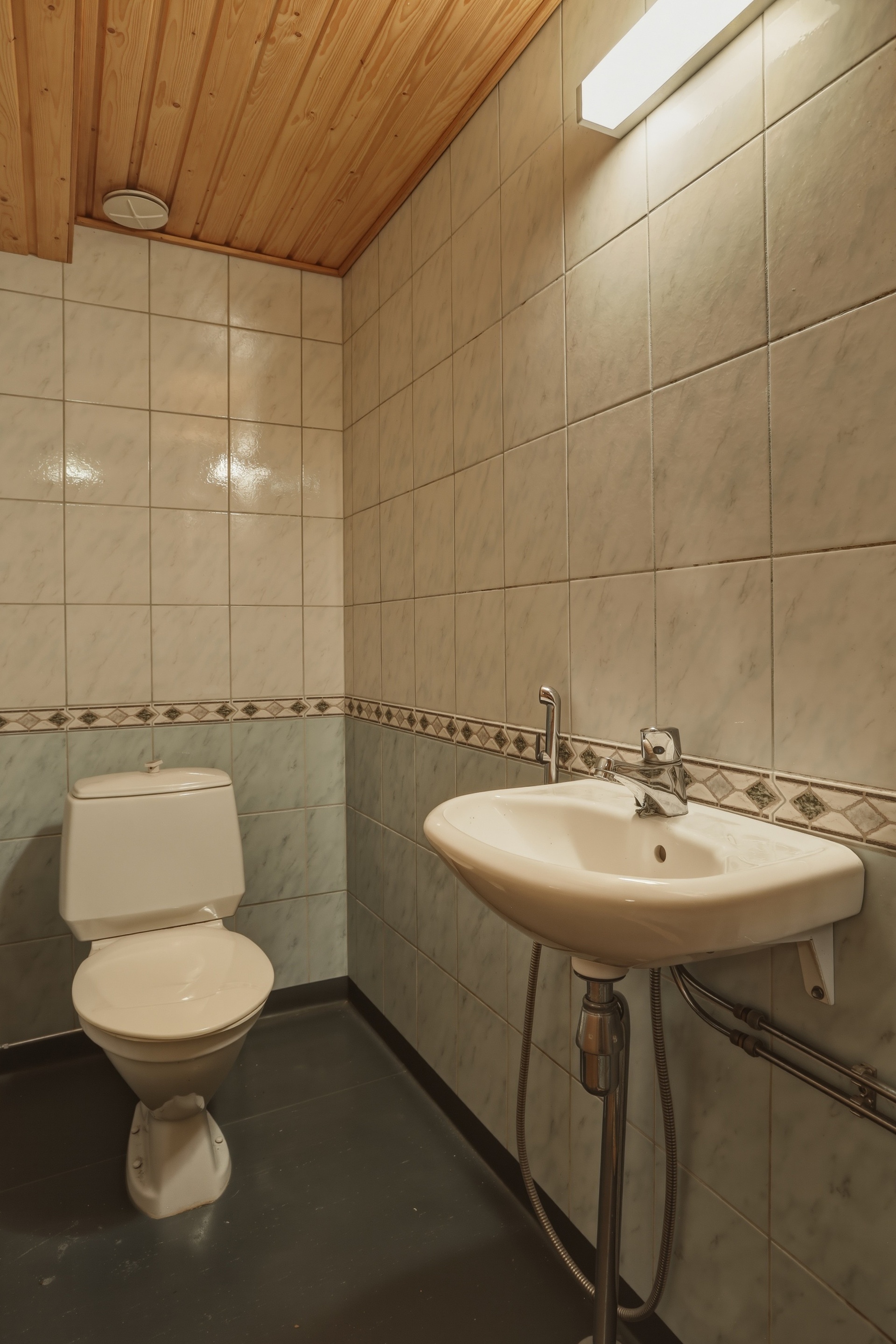 Alakerran wc
