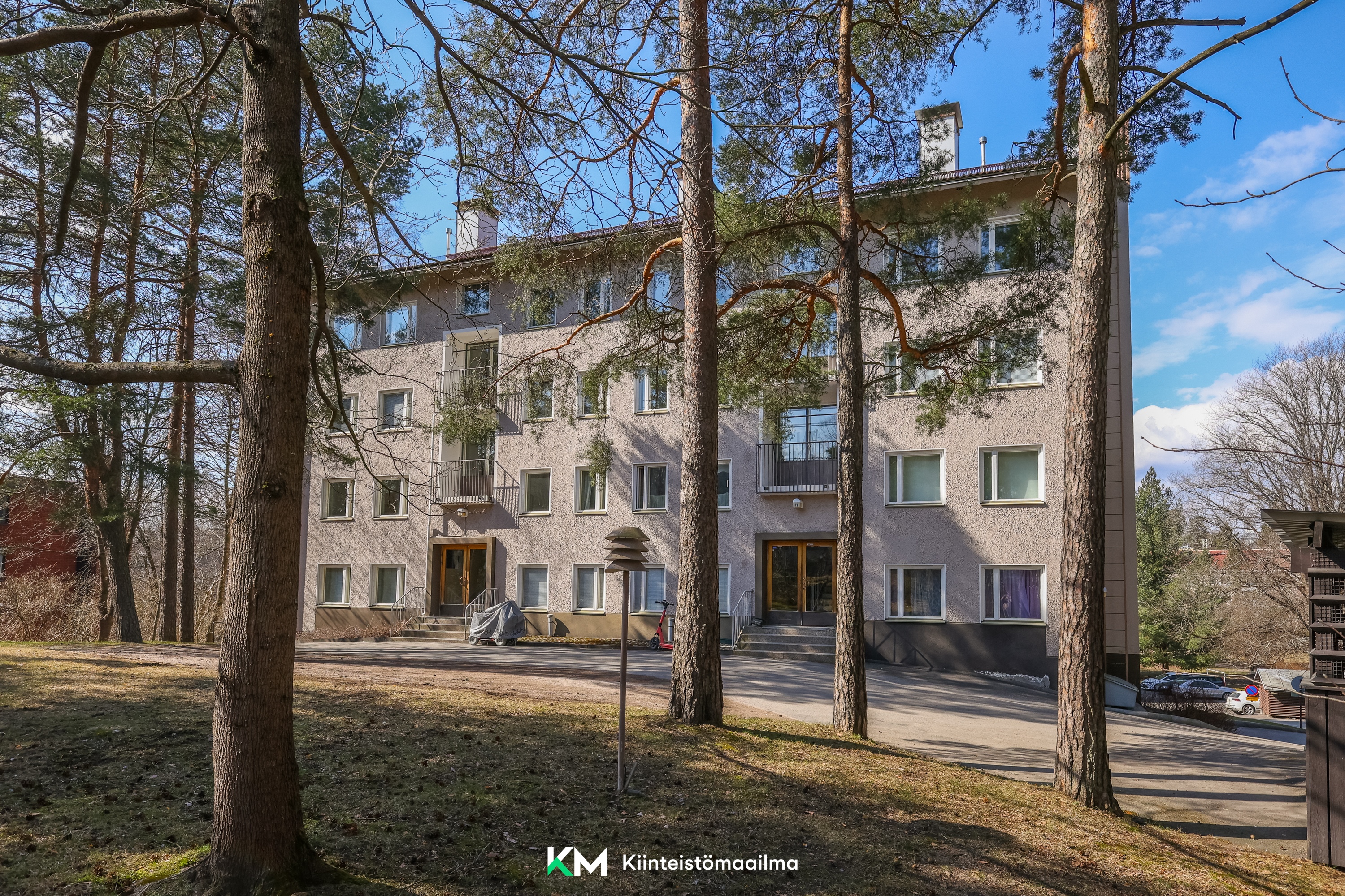 Taloyhtiö on lunastanut suurehkon tontin omaksi.