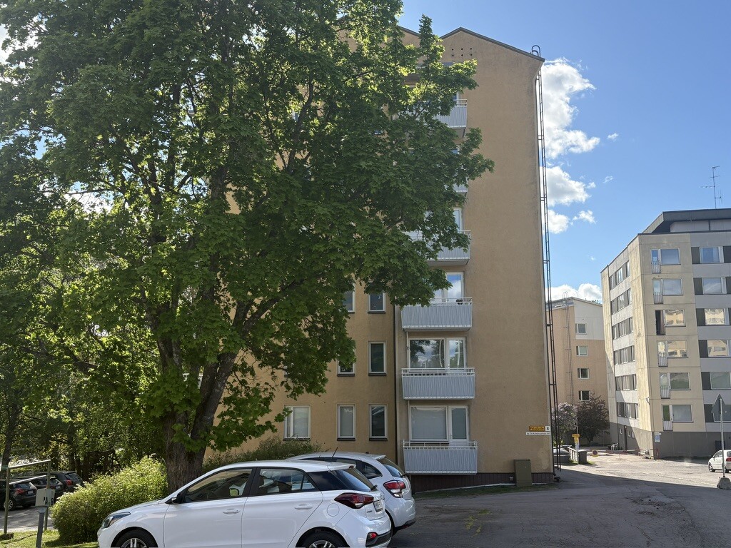 Kylmänojankatu 8, Keskusta, Nokia