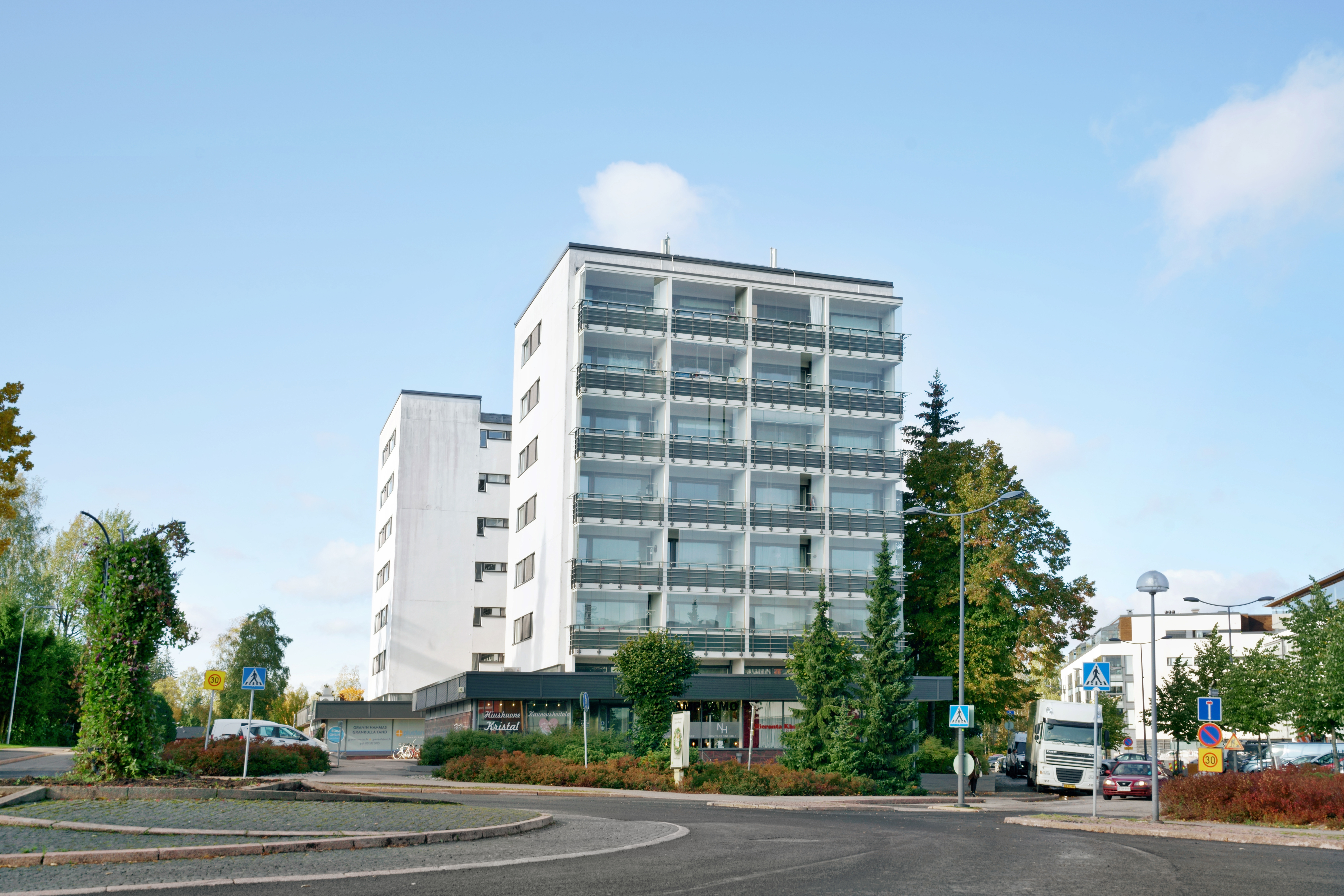 Kirkkotie 15 , Kauniainen