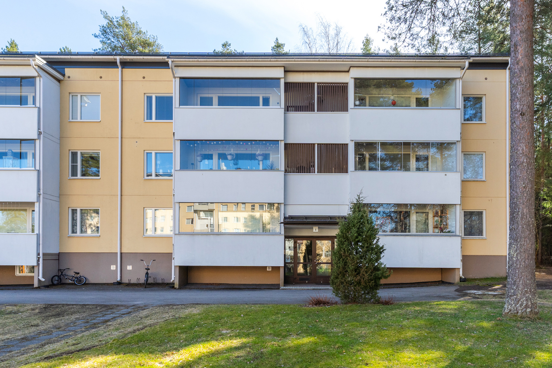 Virontörmänkatu 8, Tesoma, Tampere