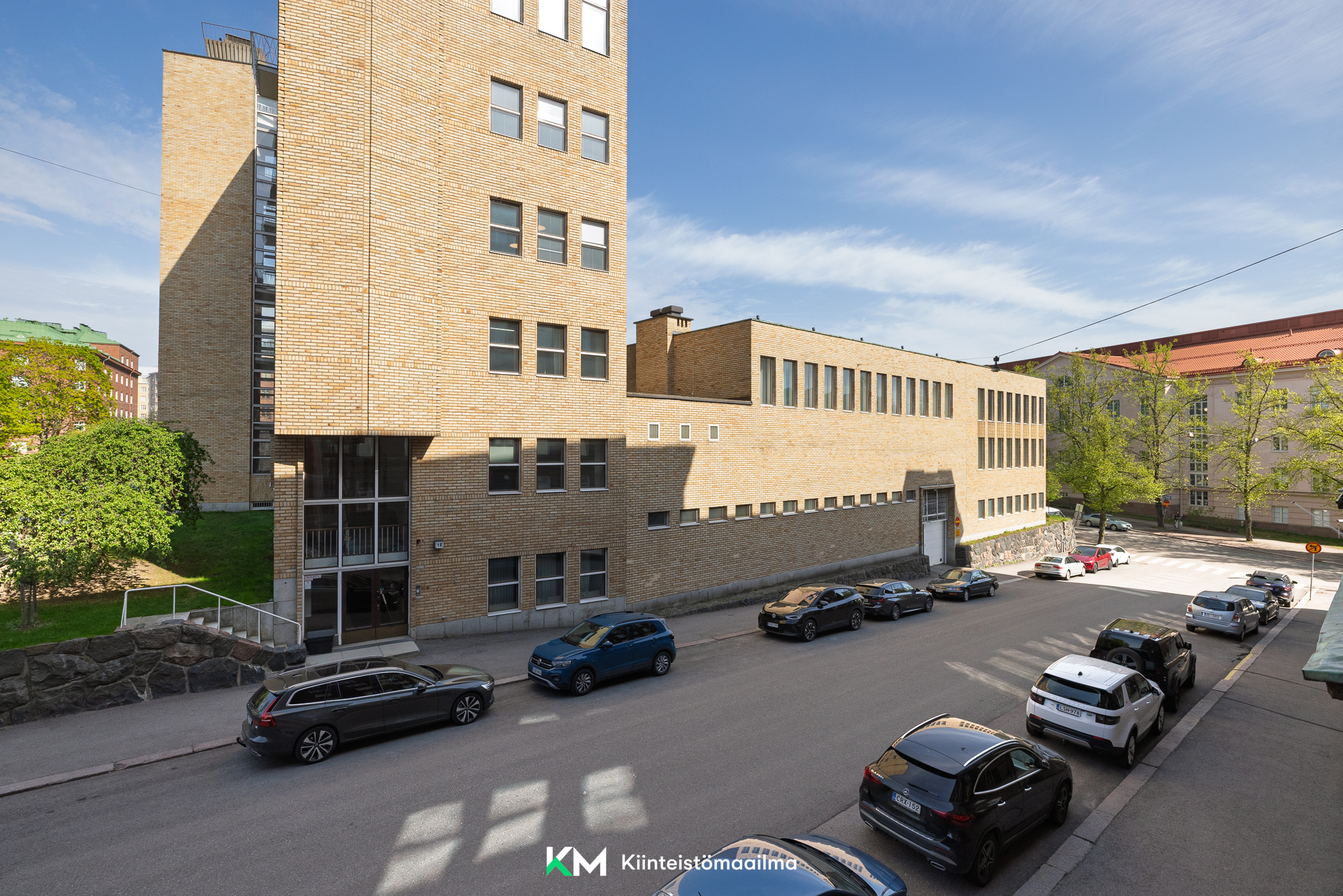 Kauppakorkeakoulu vastapäätä