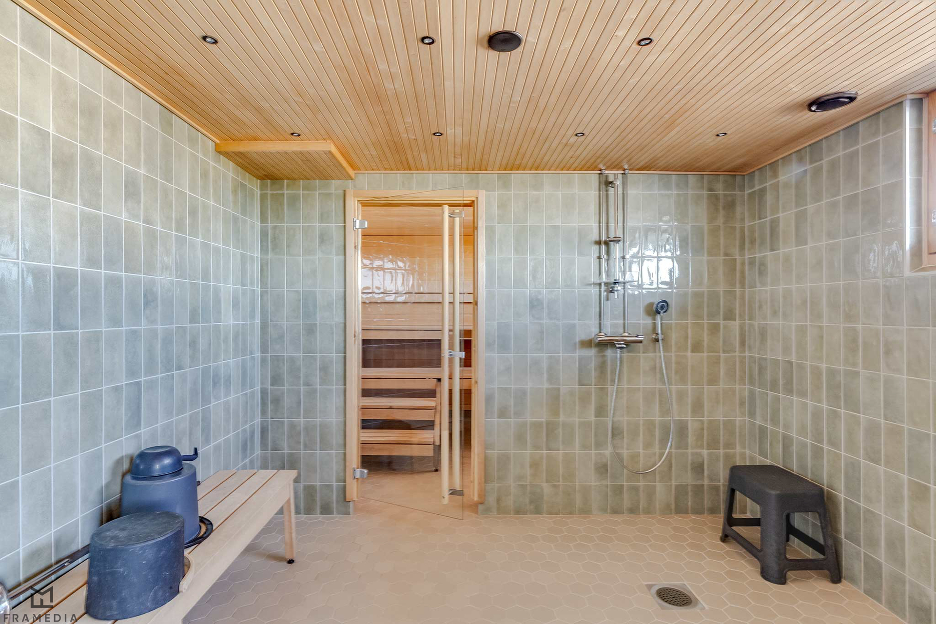 Ullakkokerroksen sauna