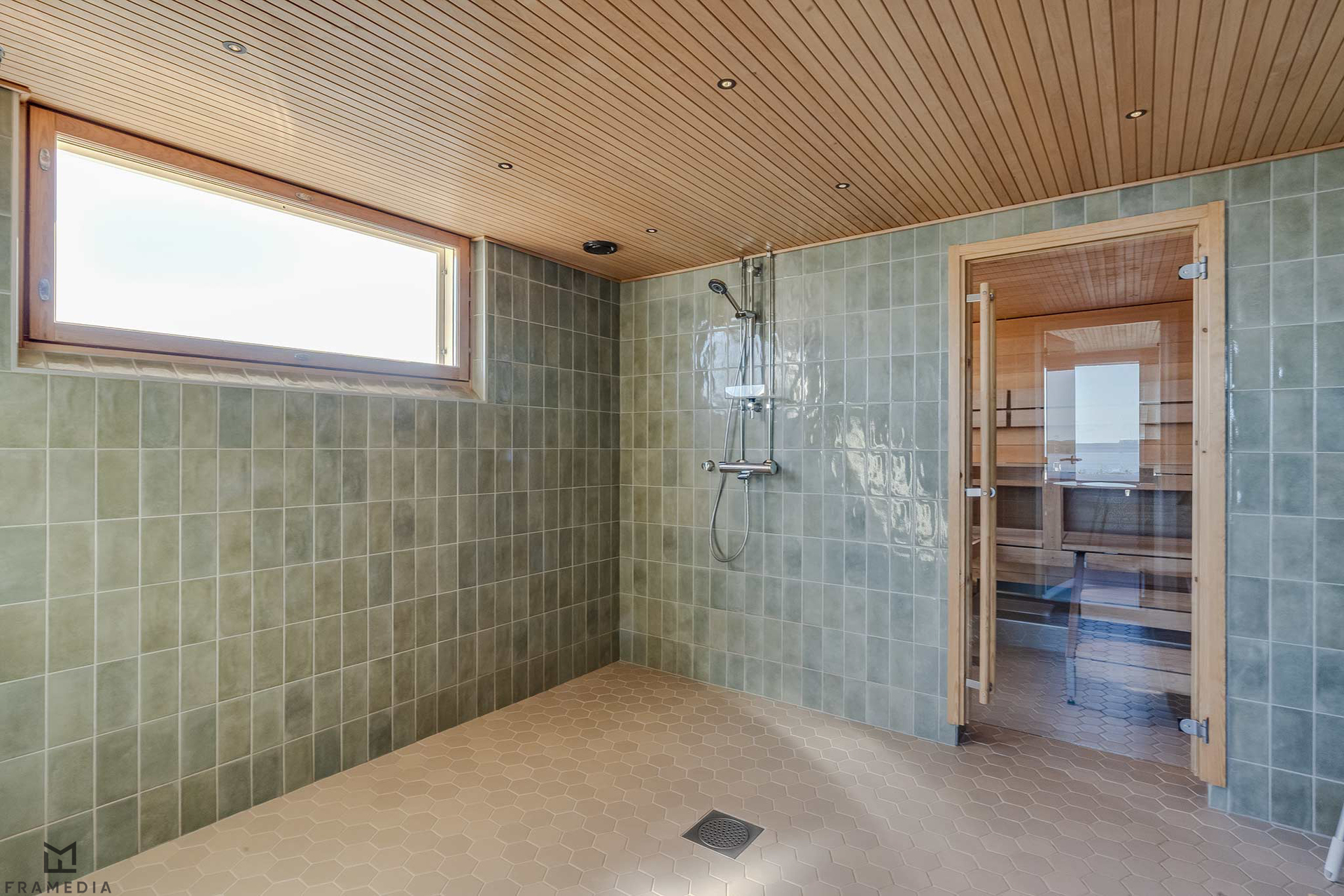 Ullakkokerroksen sauna