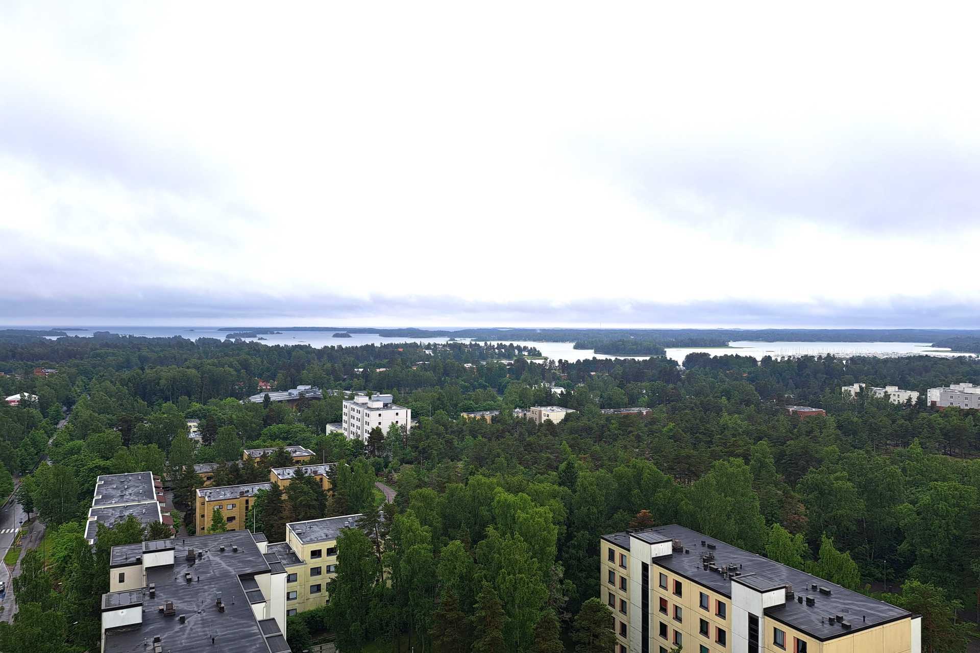 näkymät ylin kerros käytäväparvekkeelta