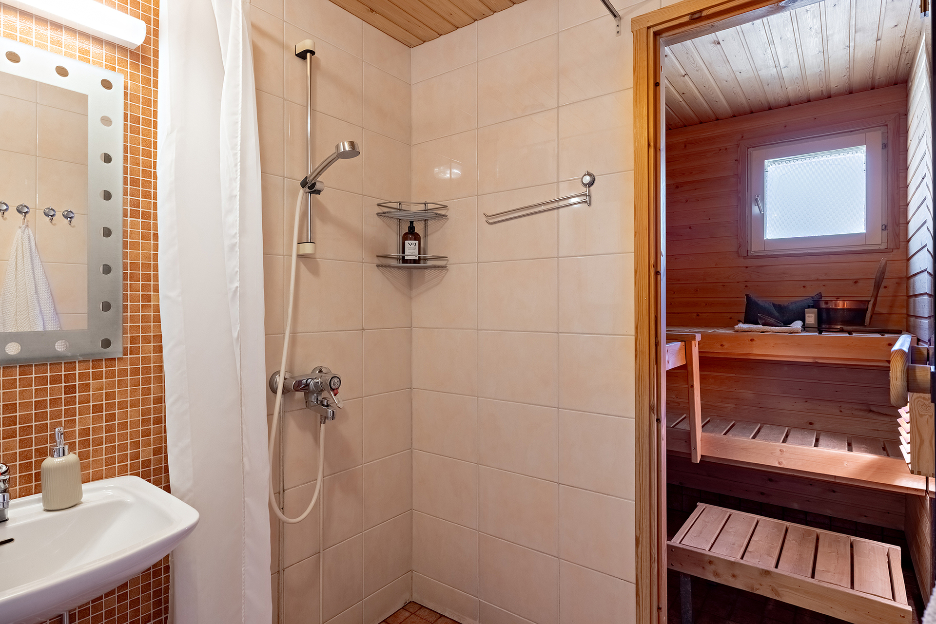 Satulavyöntie 4, Kuivasjärvi, Oulu