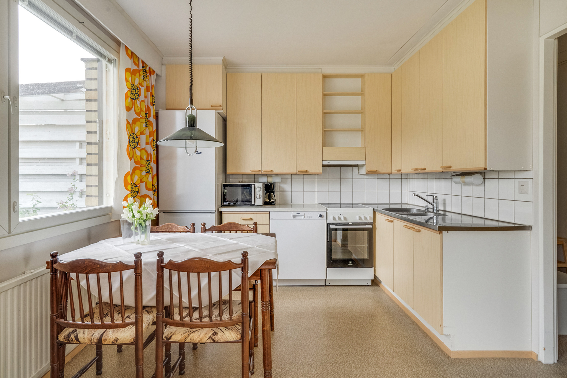 Särkitie 8, Vuorentausta, Ylöjärvi