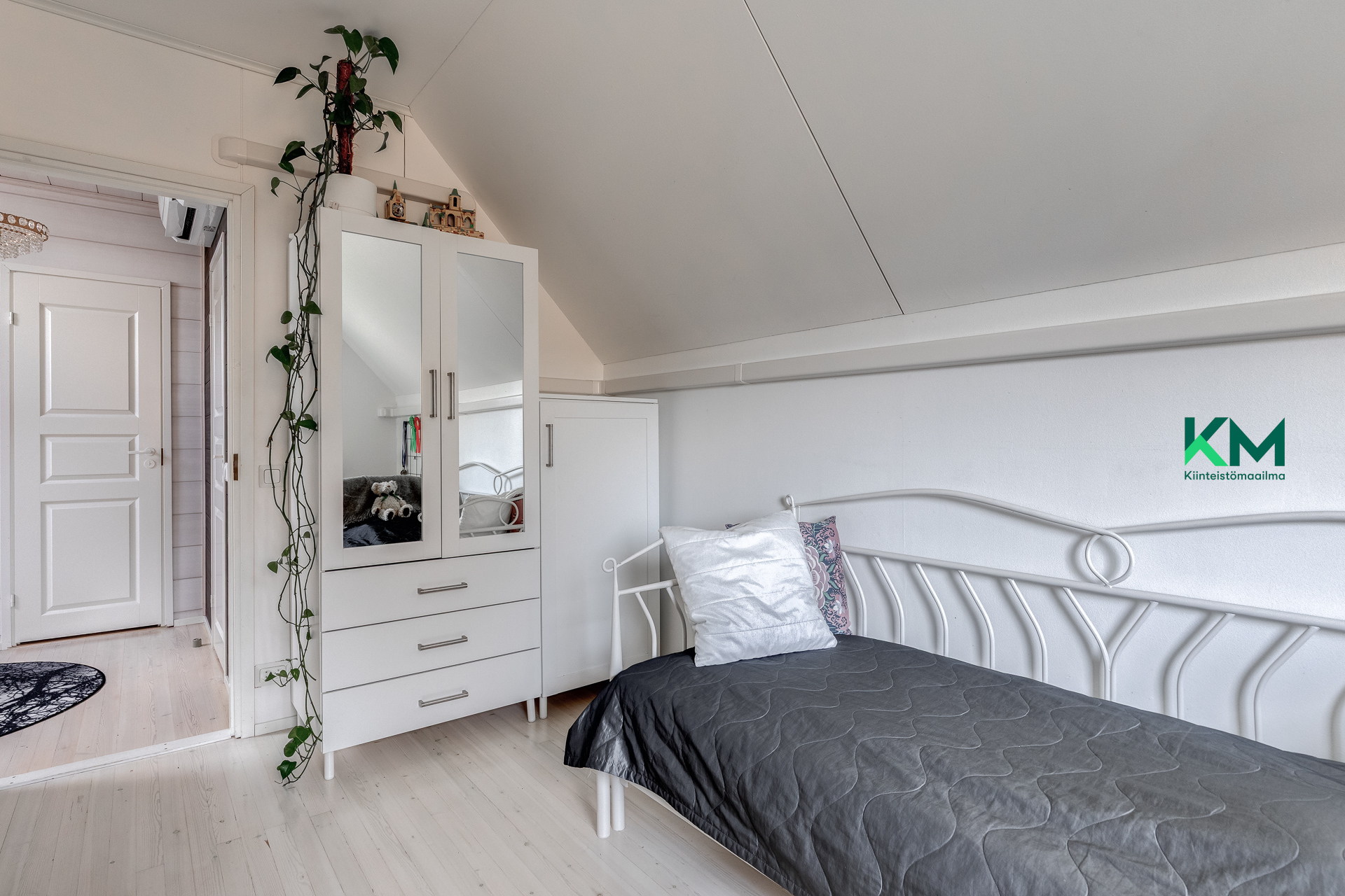 Kuusmiehentie 68, Paloheinä, Helsinki