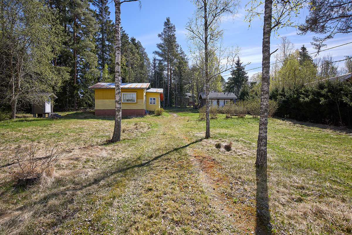 Pihapuuntie 19, Lohja