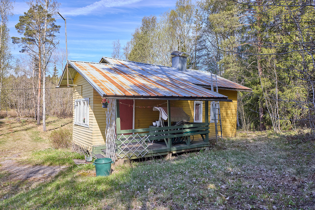 Pihapuuntie 19, Lohja
