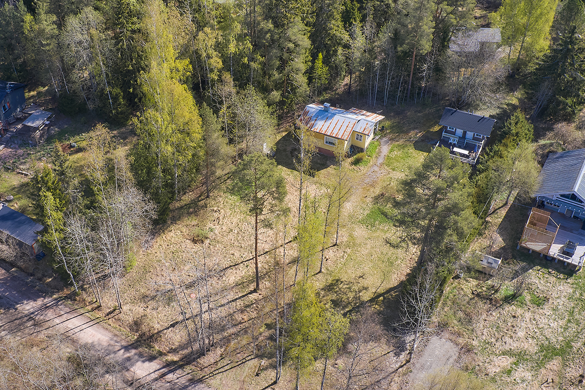 Pihapuuntie 19, Lohja