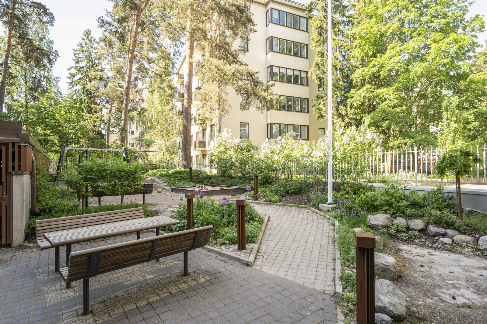 sisäpihaa