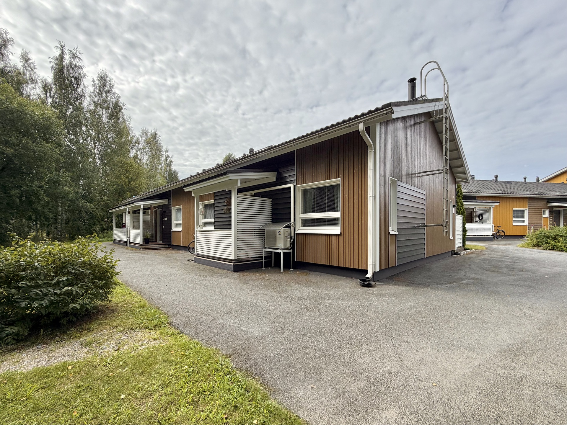 Mehiläisentie 1, Kankaantausta, Hämeenlinna