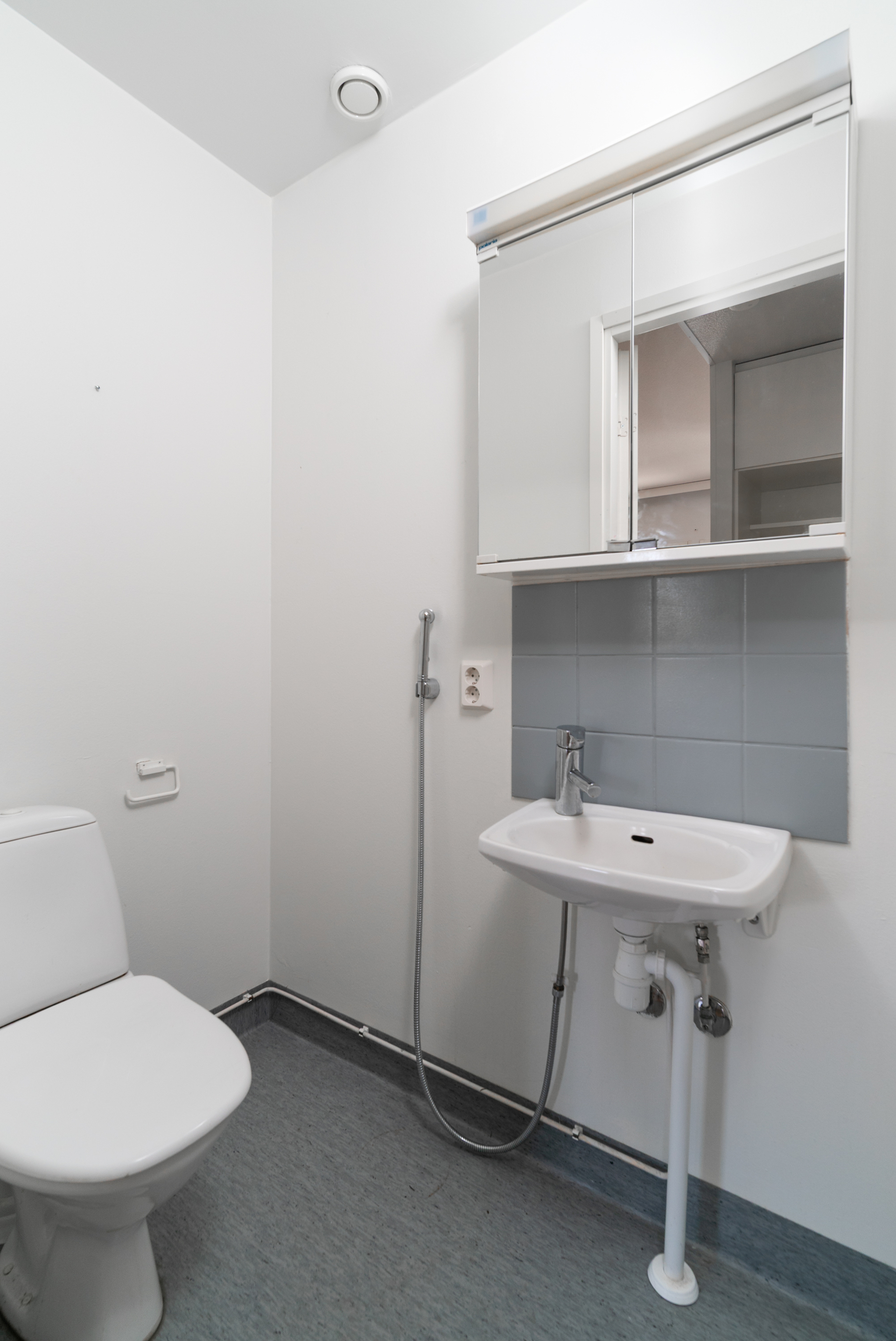 Erillinen WC
