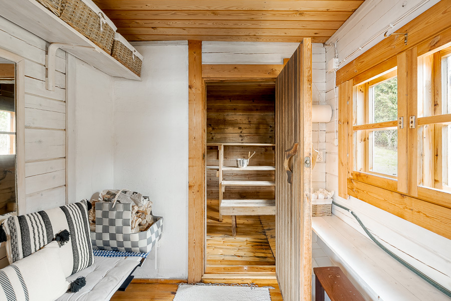 SAUNAN PUKUHUONEESTA