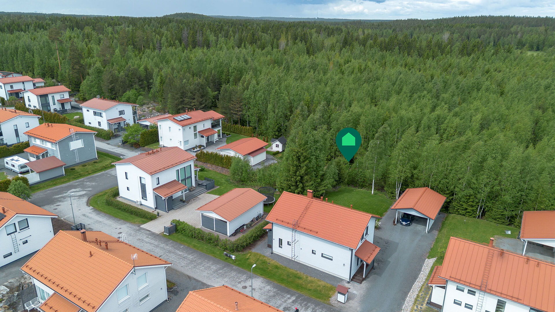 Hirvikummuntie 17, Metsäkulma, Kangasala