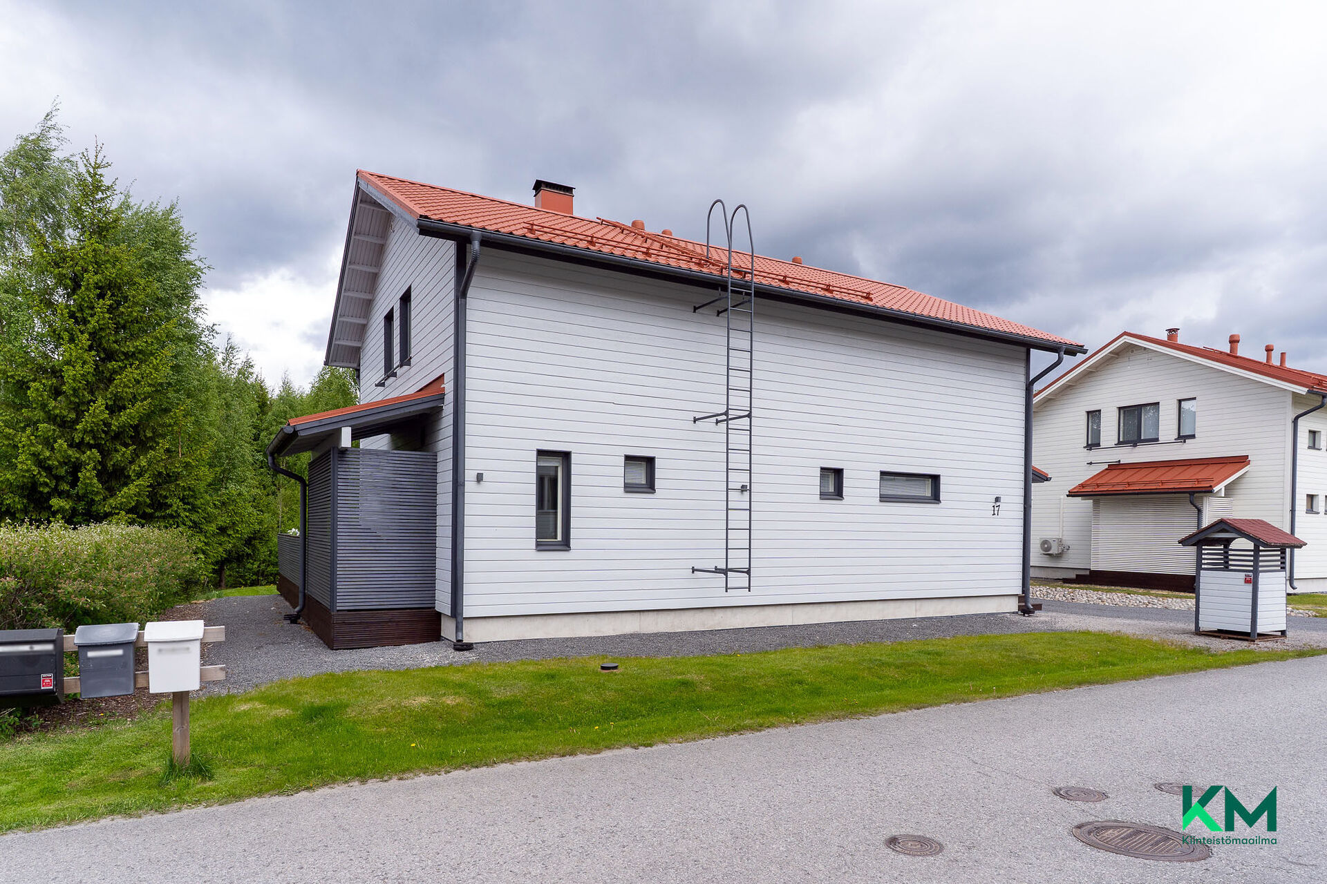 Hirvikummuntie 17, Metsäkulma, Kangasala