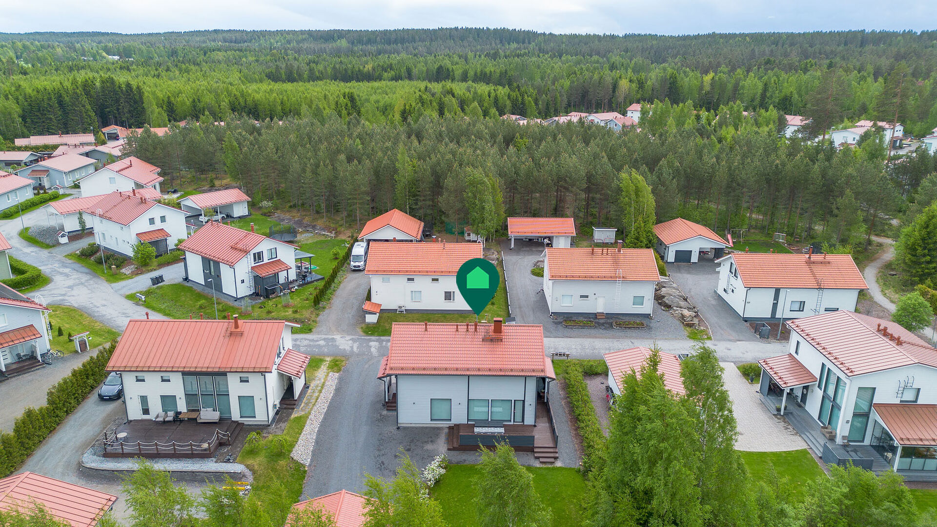 Hirvikummuntie 17, Metsäkulma, Kangasala
