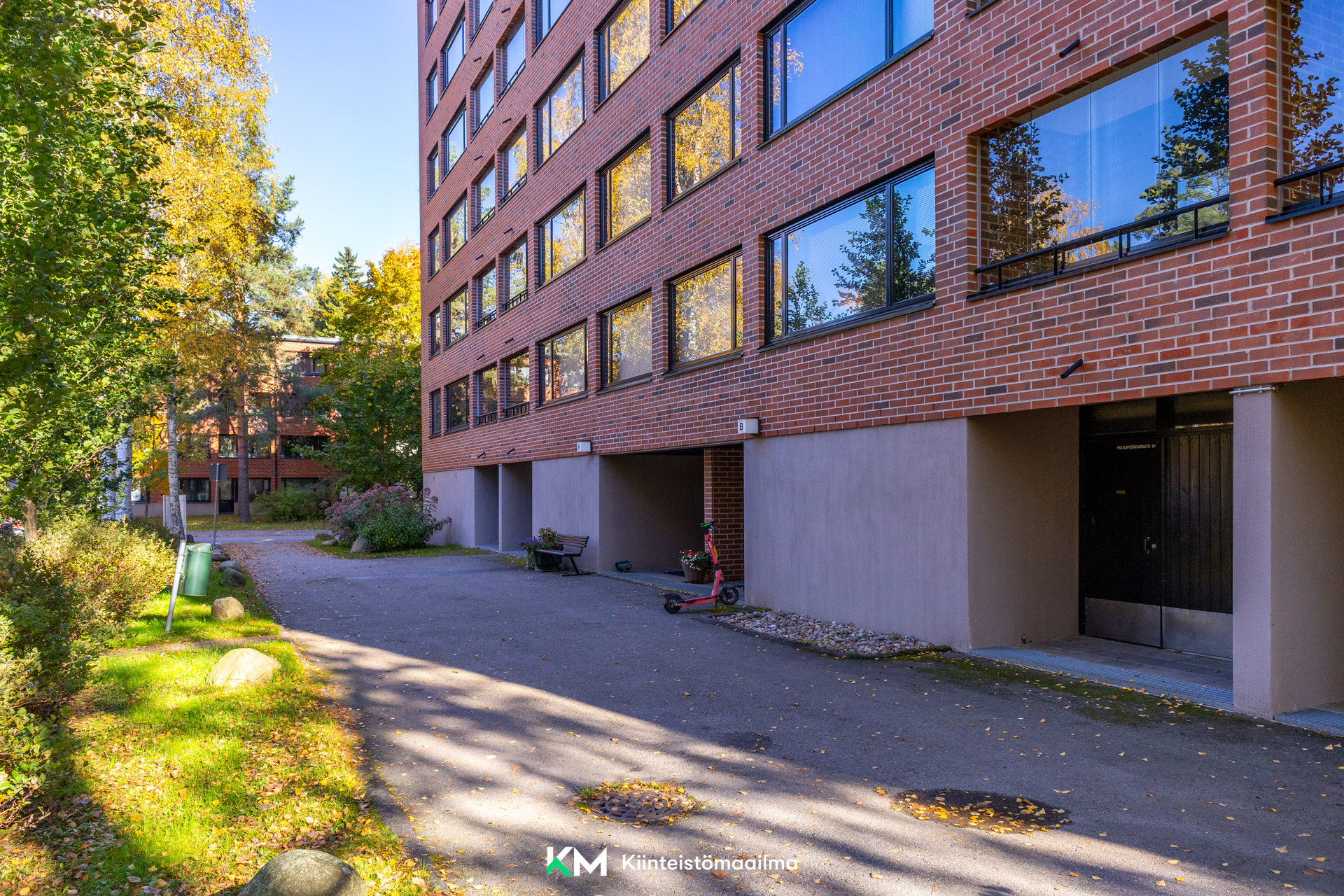 Ukonvaaja 6, Pohjois-Tapiola, Espoo