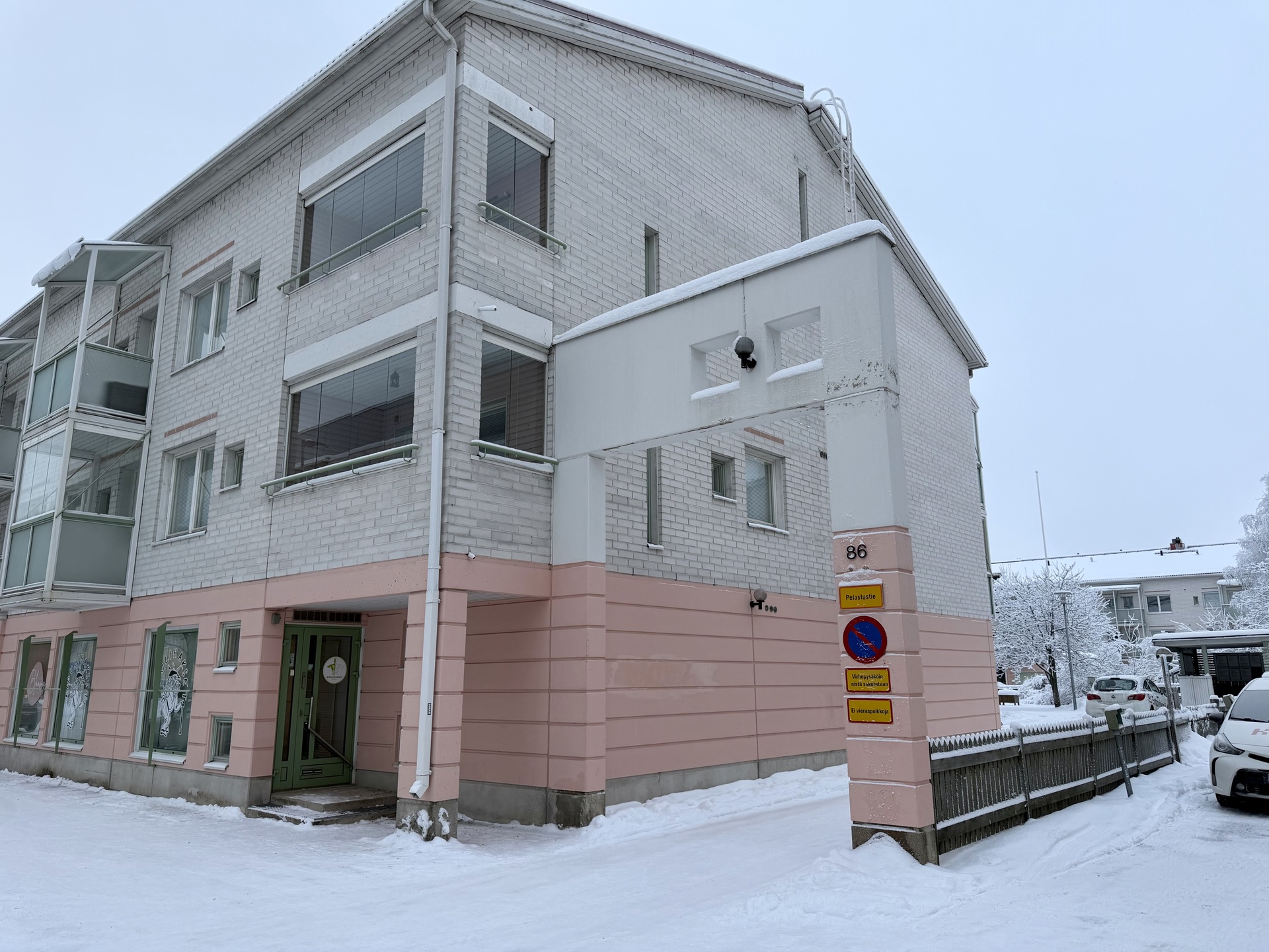 Isokatu 86, Oulu